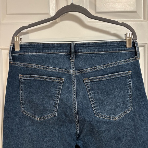 GAP Classic Straight High Rise - Picture 5 of 6